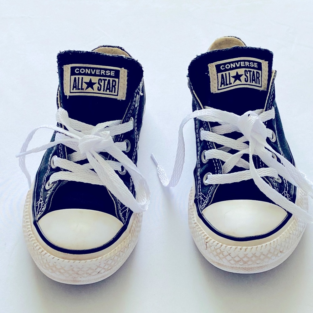 Kids All Star Converse Sneakers Youth Size 13 in Black.  Unisex